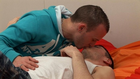 Hummm, un bon p'tit mec...