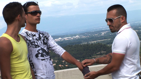 EPISODE 2 ZHOOM 2010