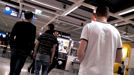 Prenez Le Temps De Lire L'Étiquette