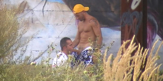 Tu me déboites la mâchoire avec ta bite !