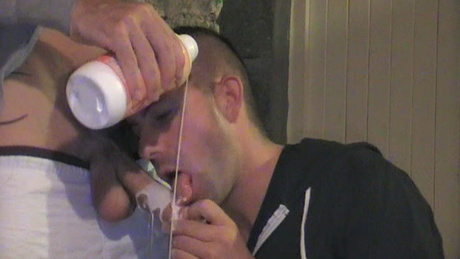 Une bouche remplie de Yop