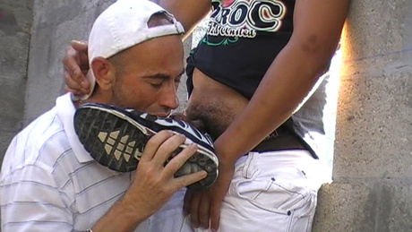 La Jess, elle suce vraiment comme une pute !