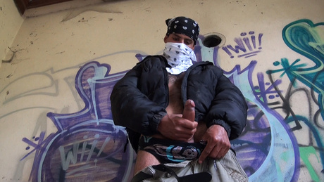 Branle entre hétéros scred