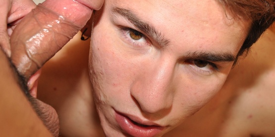 On a la même âge mais je vais te dépuceler