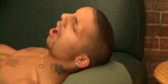 Jessy Dog caste le jeune NeoBoy