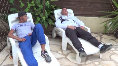 Super intéréssant tout ça mais si tu me suçais plu