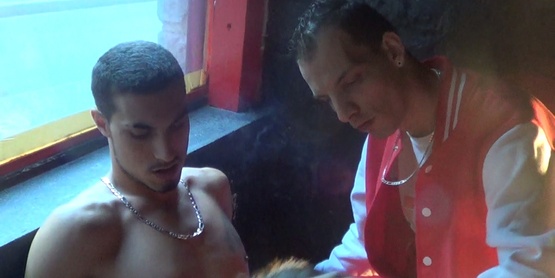 Les 24 cm de Matt Diaz pour Maxime Furrie