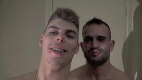 Le plan cul perso de Mike Tiger et Sunny Blue