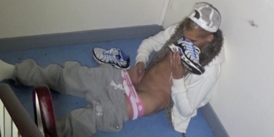 Le plan  branle sur skets de AKIM IBRAHIM