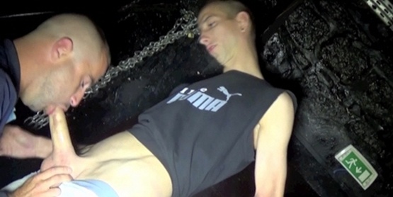 ELIAD défoncé par les 24 cm de JUSTIN XXL