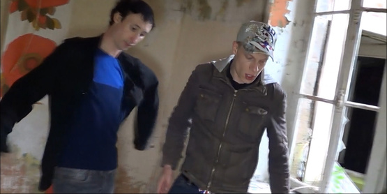 Le première porno d'un jeune cassé par Julian KIDO