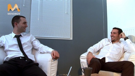 Jeunes cadres partouzeurs